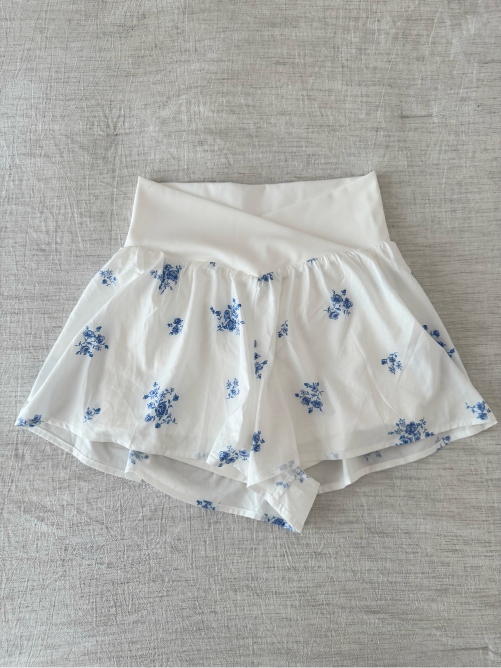 New As Revival Altard state Floral Print Shorts White & Blue
